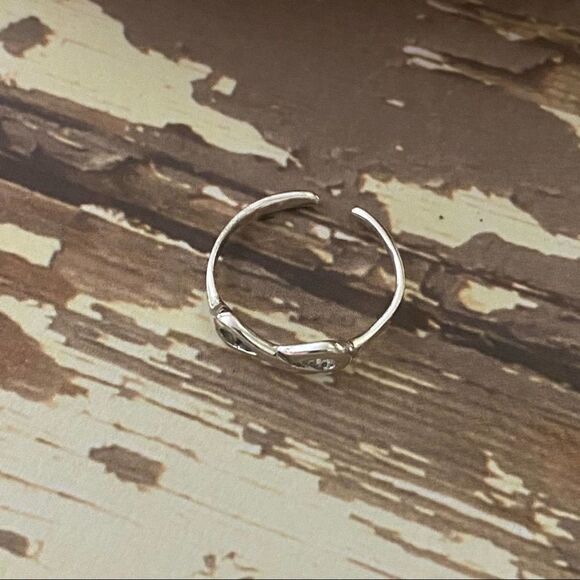 Sterling Silver Infinity Toe Ring Midi Ring - Picture 4 of 4